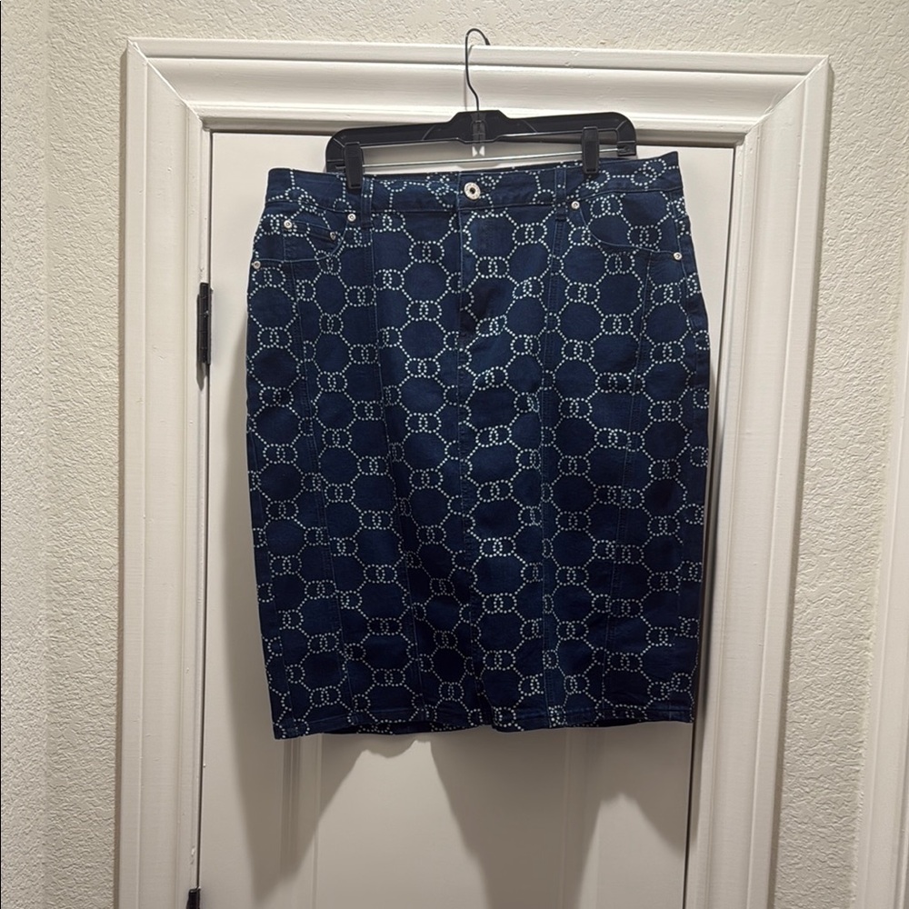 Stylish Blue Patterned Skirt denim
